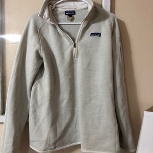 SOLD DO NOT BUY Beige Patagonia half zip